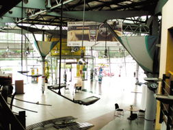 破产危机逼近跨品牌车商 国内贸易代理面临行业洗牌